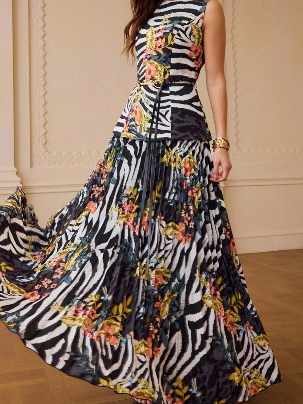 Black Elegant Women's Floral Print Zebra Stripe Dress - Picture 3 of 7